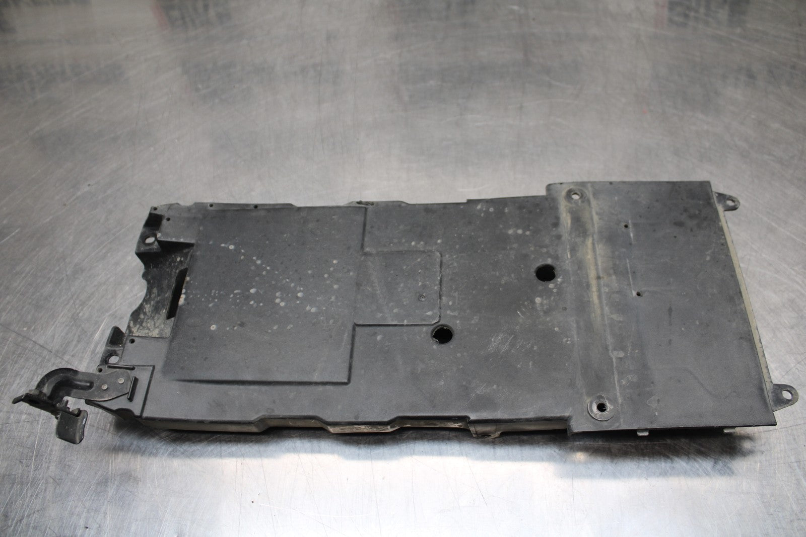 08 KAWASAKI NINJA ZX10R REAR BACK TAIL UNDERTAIL BATTERY TRAY PLASTIC BB201