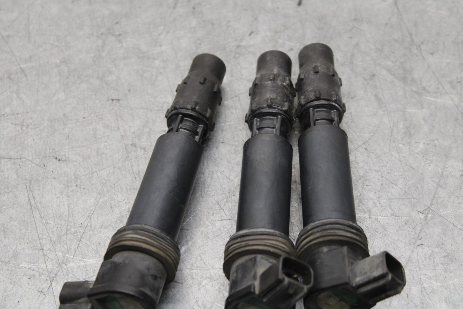2009 Triumph Daytona 675 IGNITION COILS COIL SPARK PLUG CAPS T1291502 BB584