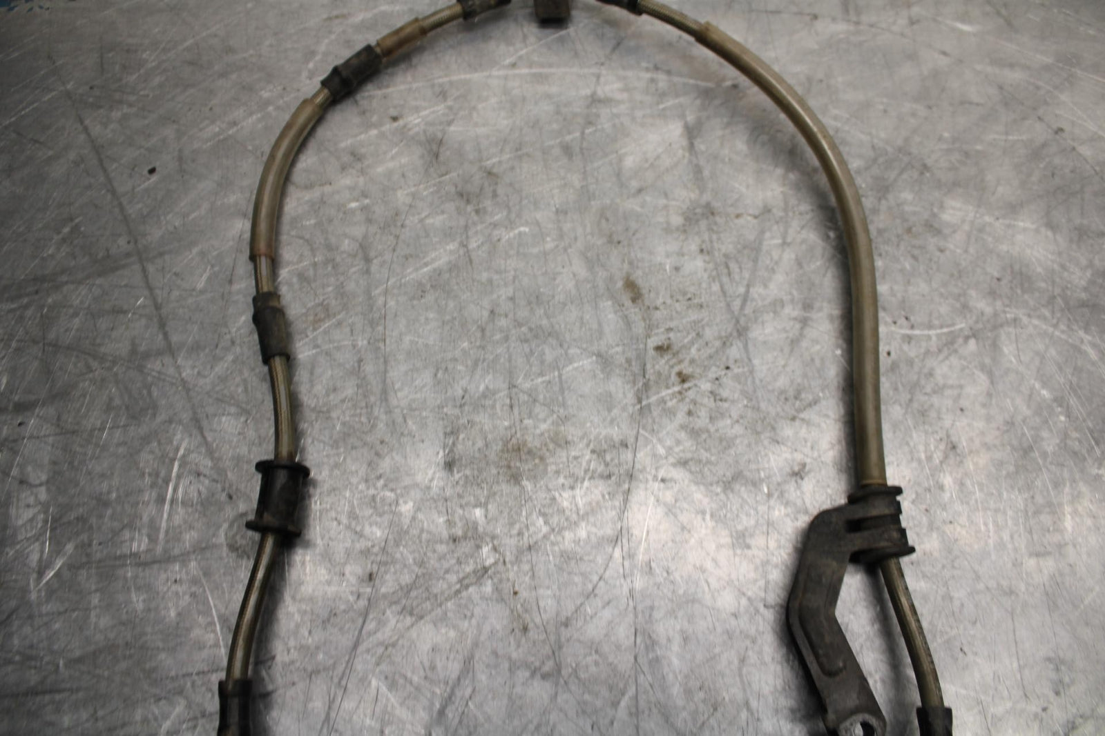 18 YAMAHA YZF R1  FRONT BRAKE CALIPER HOSES LINES BB473