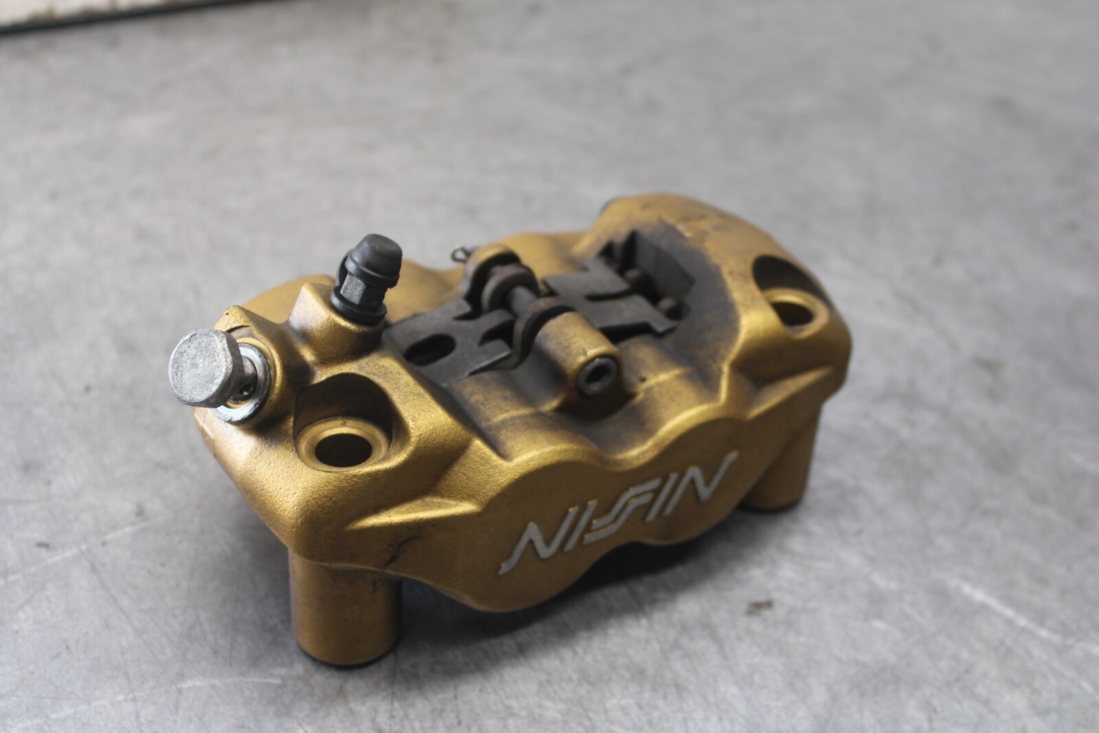 07-08 TRIUMPH DAYTONA 675 RIGHT LEFT FRONT BRAKE CALIPER SET PAIR CALIPERS BB685