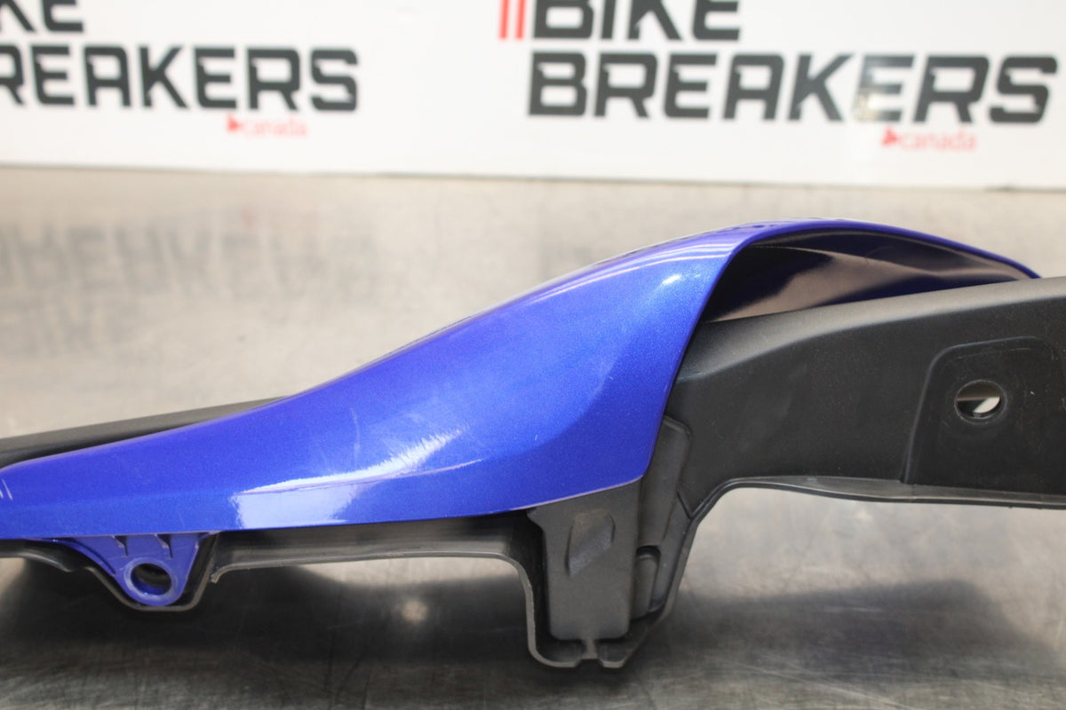 23-24 YAMAHA MT-07 LEFT REAR BACK TAIL FAIRING COWL SHROUD BB194