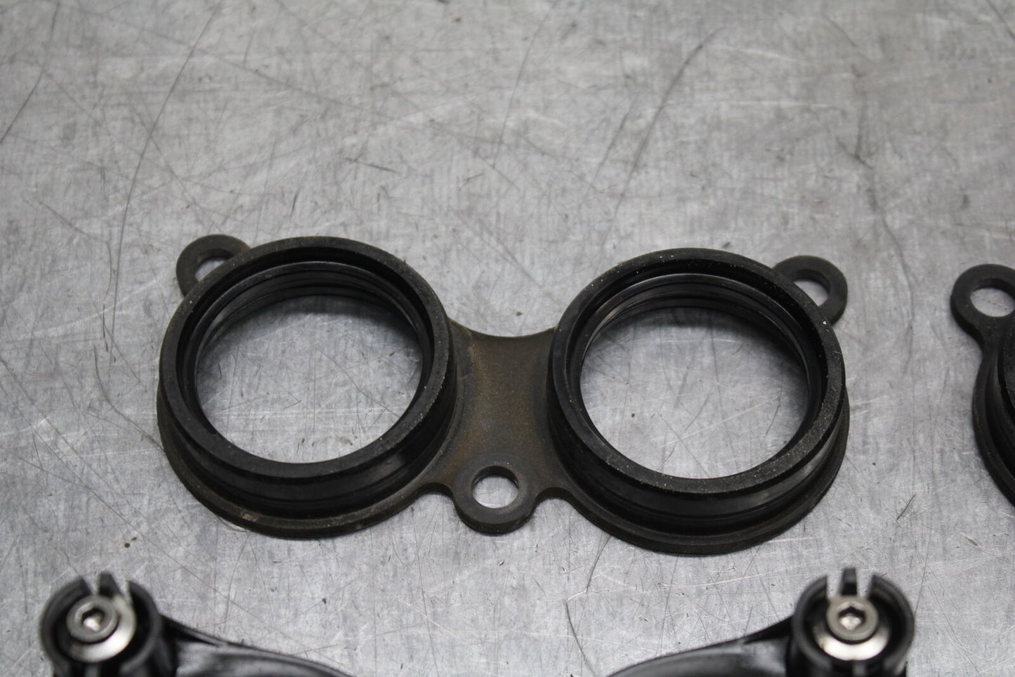 06-07 YAMAHA YZF R6 AIRBOX INTAKE VELOCITY STACKS BB742