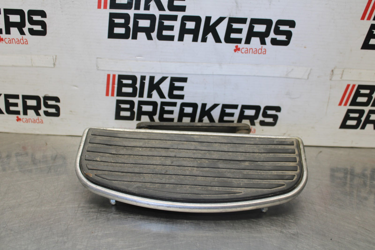 97 KAWASAKI VULCAN 1500 VN1500D CLASSIC LEFT FRONT FOOT REST PEG STEP BB936