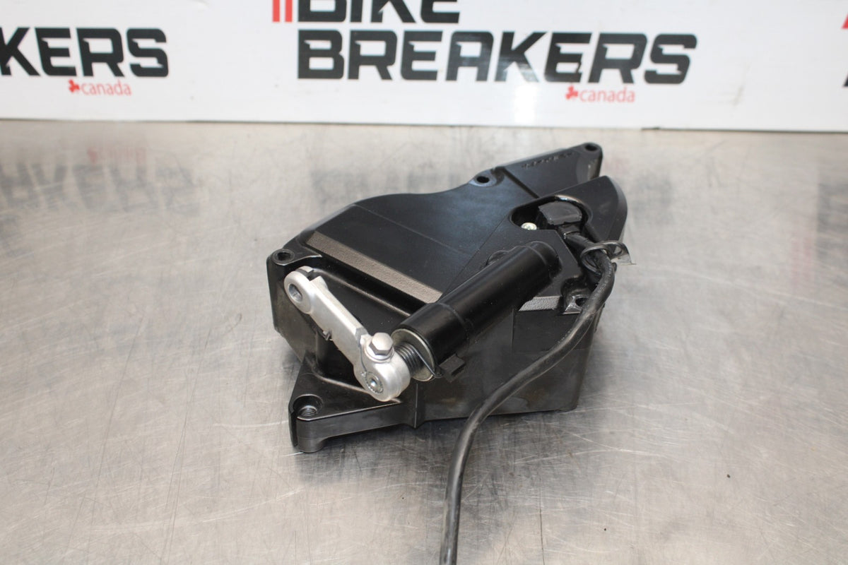 08-10 SUZUKI GSXR 600 ENGINE SPROCKET COVER BB765