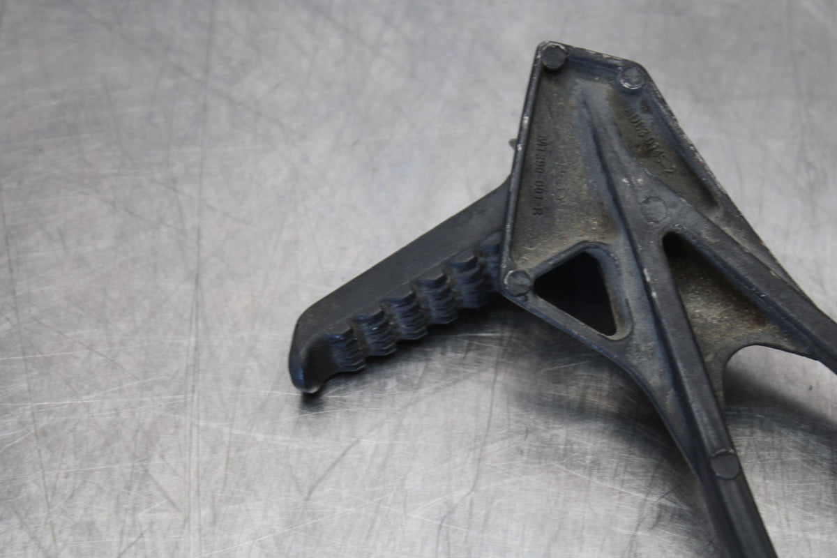 2007 Kawasaki Ninja ZX6R ZX600P RIGHT REAR BACK PASSENGER PEG BB175