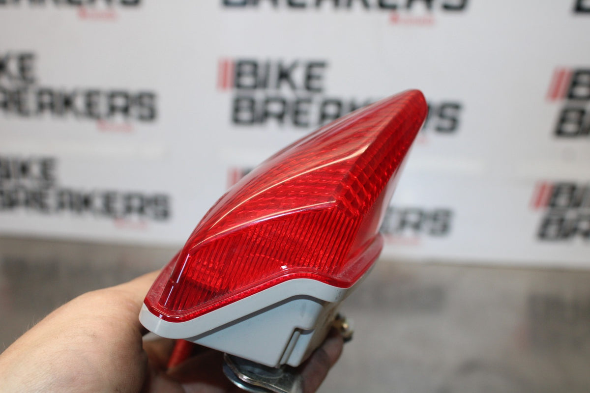 18 SUZUKI GSXR750 REAR TAIL TAILLIGHT BACK BRAKE LIGHT BB891