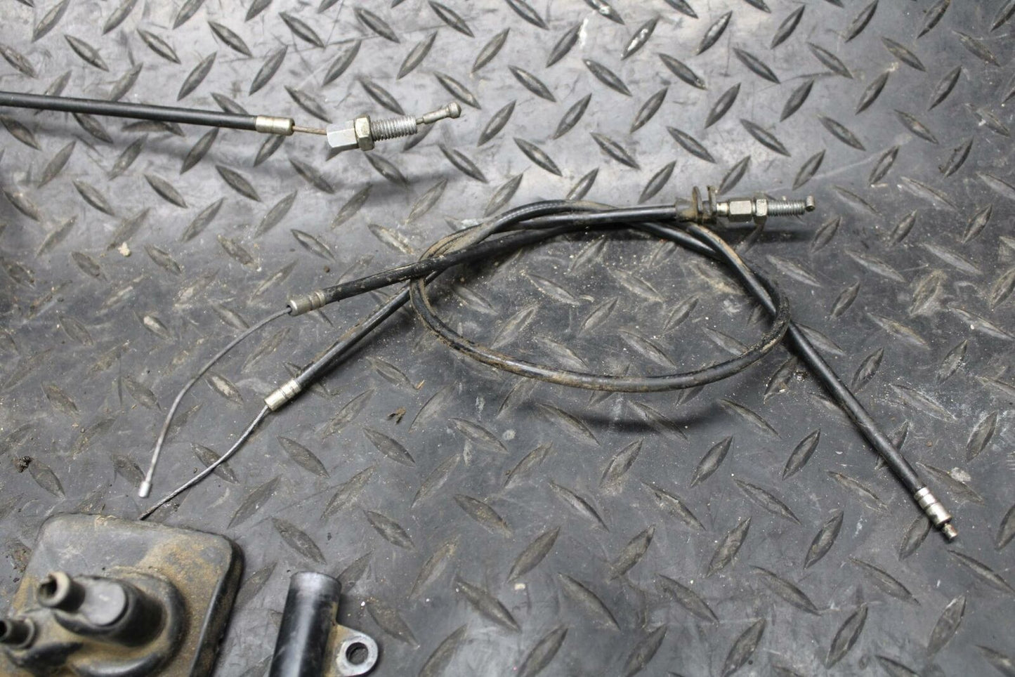 71 YAMAHA L5 CHOKE CABLE LINE THROTTLE BOOT LEFTOVER BB230