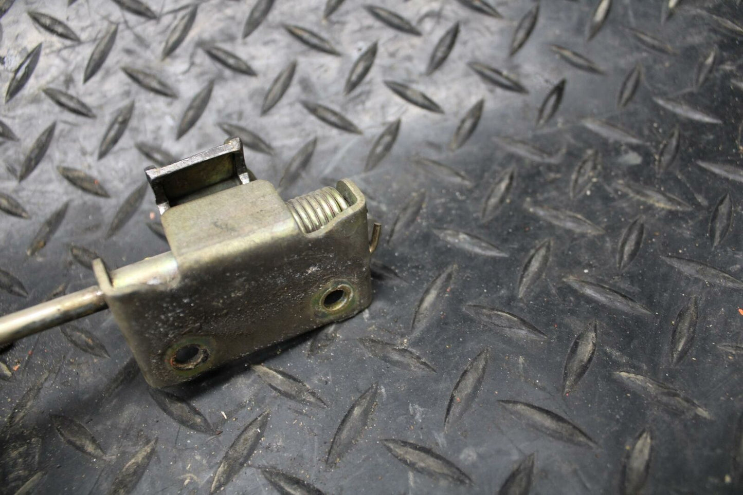 77 HONDA CT 70 TRAIL   SEAT PAD LATCH BB234