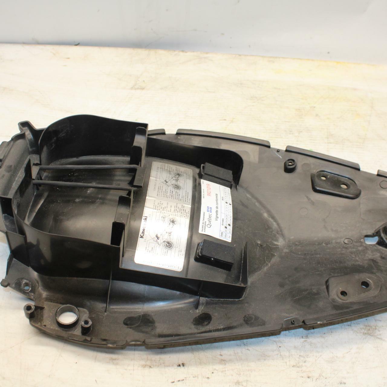 11-12 KAWASAKI NINJA 400 EX400 C REAR BACK TAIL UNDERTAIL  TRAY PLASTIC BB358