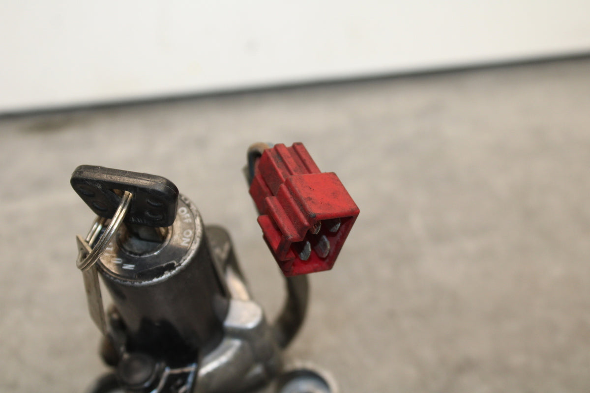 06-07 YAMAHA V STAR 1100 IGNITION LOCK KEY SET W/ GAS CAP AND SEAT LOCK BB124