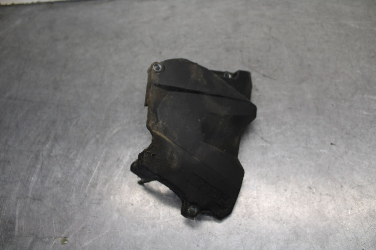08-09 YAMAHA YZF R6S ENGINE SPROCKET COVER  BB690