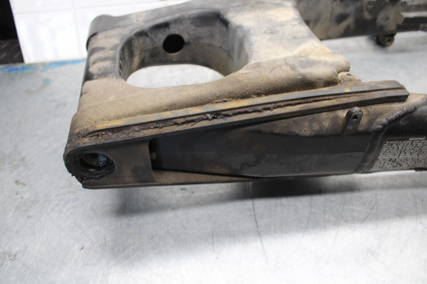 06-07 KAWASAKI NINJA ZX14R REAR SWINGARM BACK SUSPENSION SWING ARM BB433