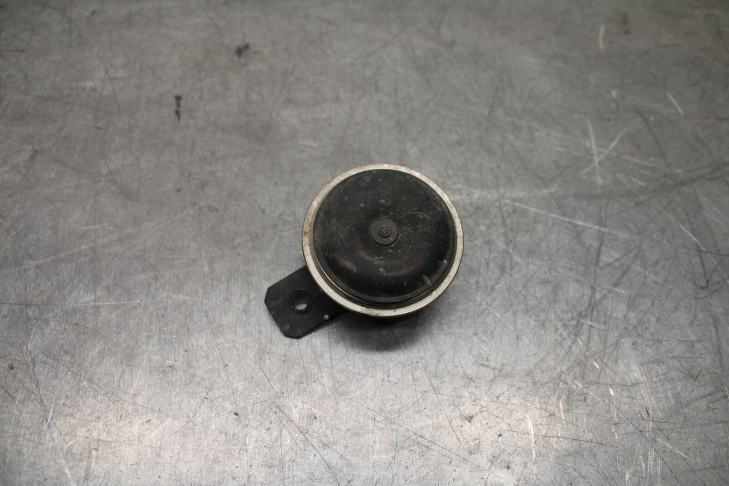 19-22 KAWASAKI Z400 HORN SIGNAL BB708