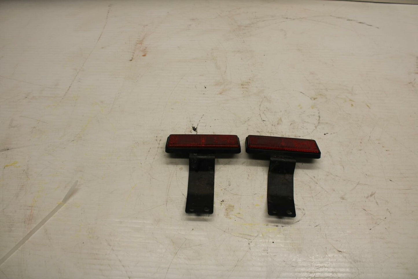 04-09 SUZUKI GS500F REAR BACK REFLECTORS REFLECTOR SET PAIR  BB278