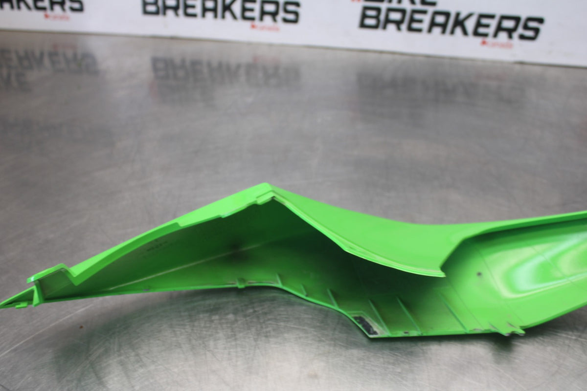 08 KAWASAKI NINJA ZX10R LEFT REAR BACK TAIL FAIRING COWL SHROUD BB902