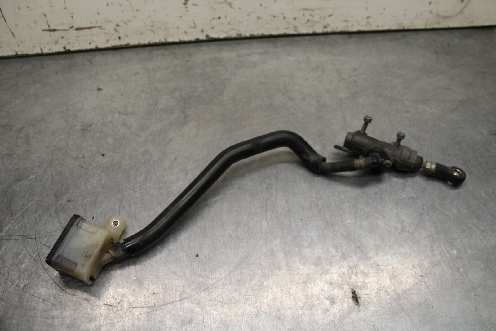 05-06 HONDA CBR600RR REAR BACK BRAKE MASTER CYLINDER W RESERVOIR BB739