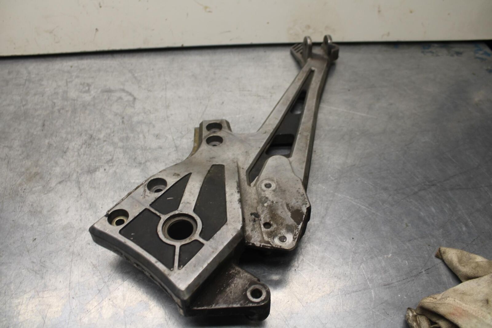 1985 Kawasaki Ninja 900R ZX900A LEFT REARSET REAR SET DRIVER FOOT PEG  BB84