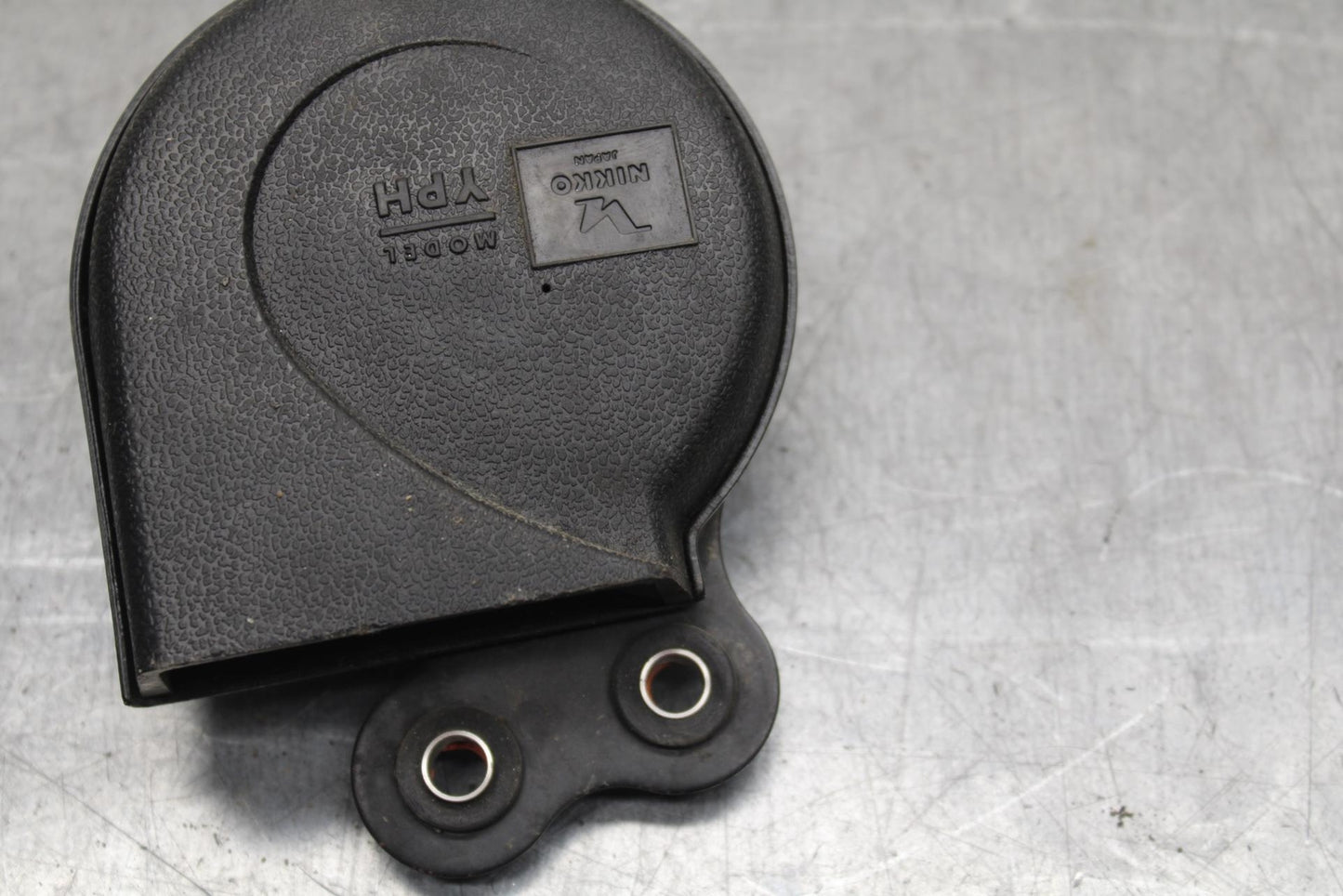 06-14 YAMAHA ROADLINER S XV1900S HORN SIGNAL BB619
