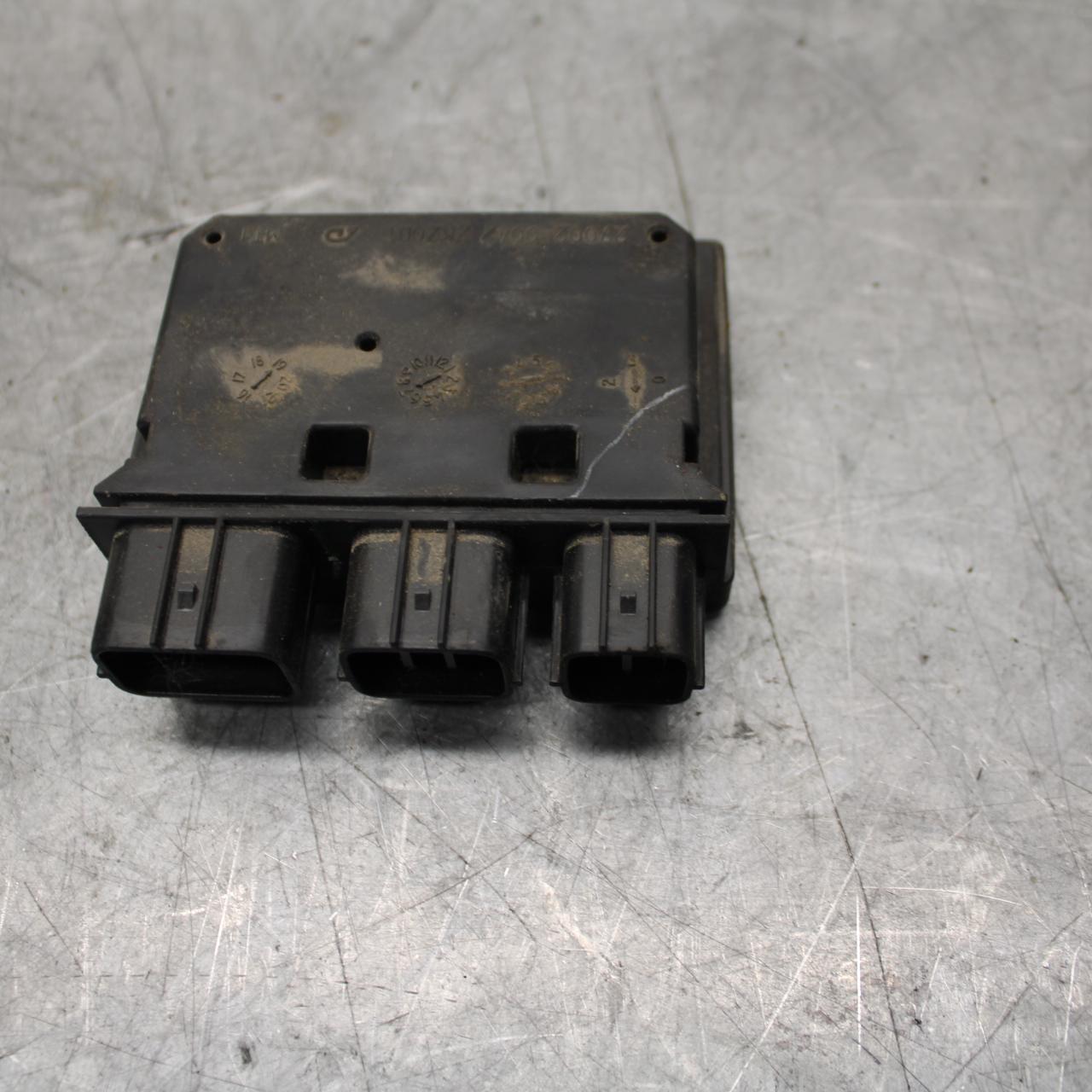 19-20 KAWASAKI NINJA ZX6R ZX636 RELAY ASSEMBLY FUSE BOX 27002-0050 BB528