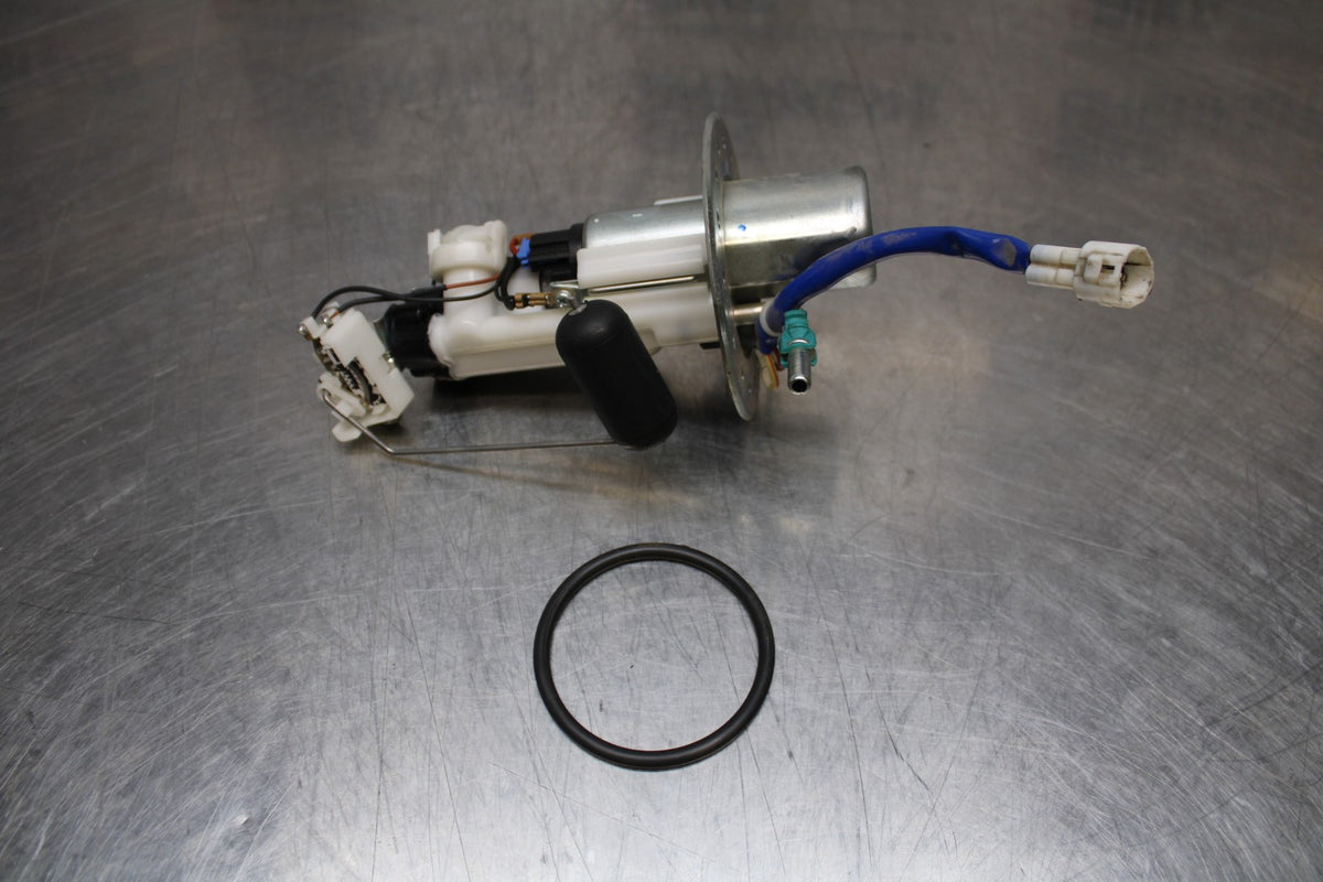 06-07 SUZUKI GSXR 600 FUEL PUMP GAS PETROL SENDER UNIT BB170