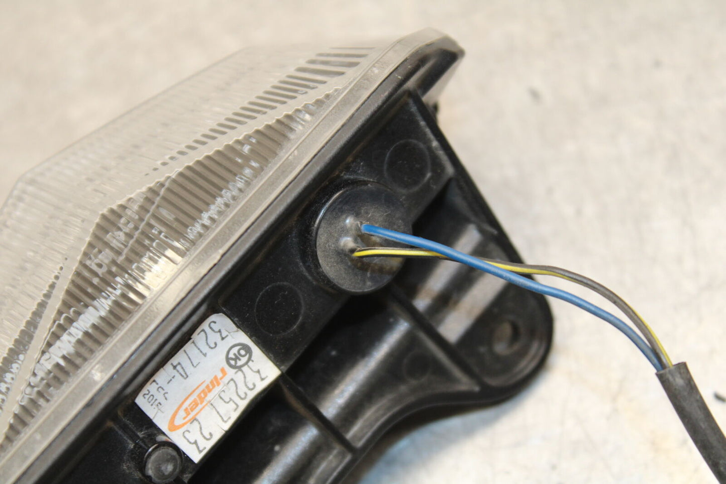 16 KAWASAKI NINJA ZX10R FRONT CENTER RUNNING LIGHT BB650