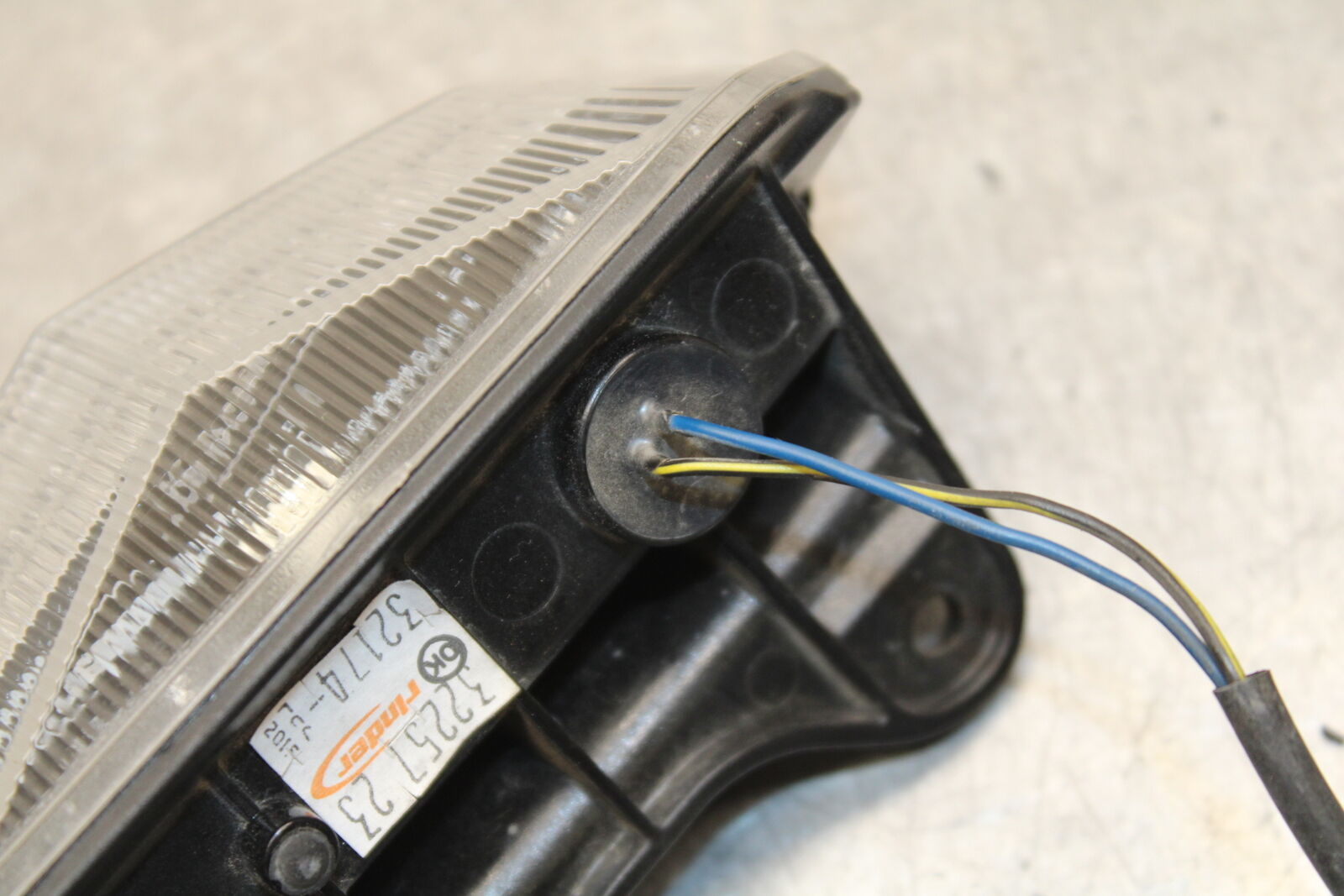 16 KAWASAKI NINJA ZX10R FRONT CENTER RUNNING LIGHT BB650