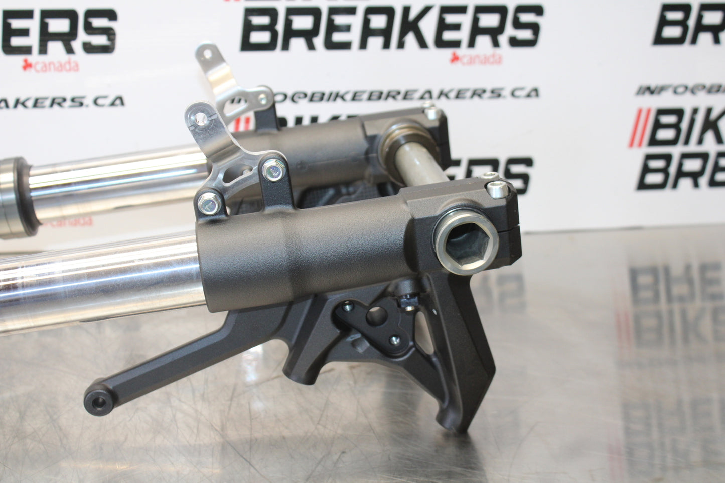 23-24 KAWASAKI NINJA ZX14R FRONT END FORKS SUSPENSION TRIPLE TREES/ AXLE BB153