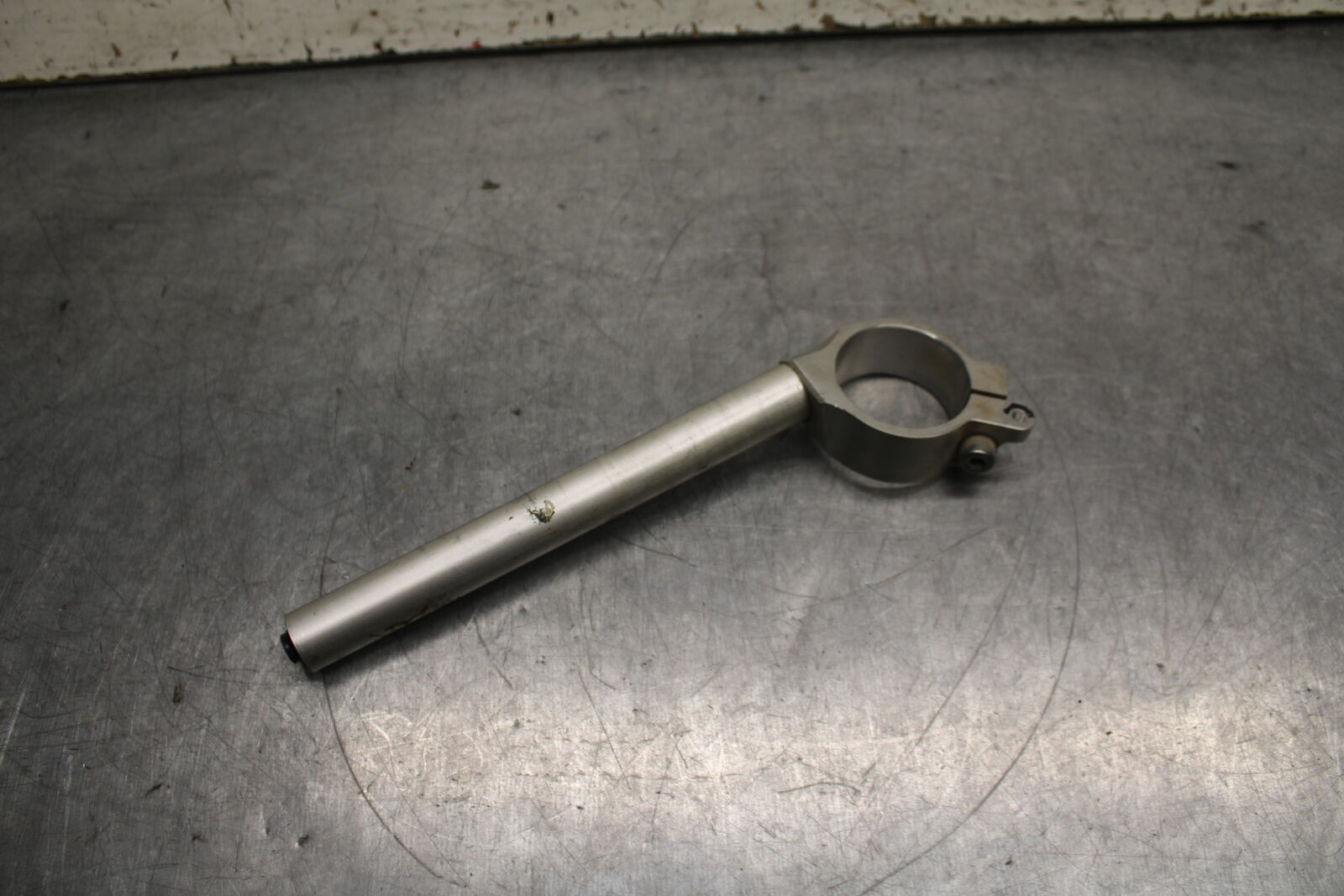 06-07 YAMAHA YZF R6 LEFT CLIP ON HANDLEBAR BB742
