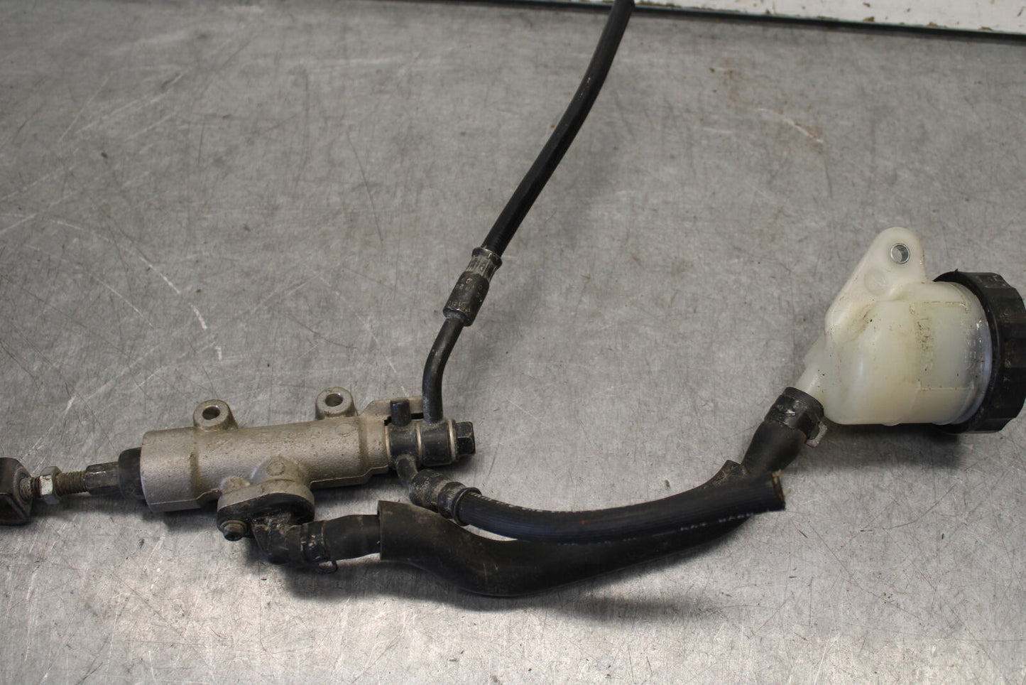 04-12 HONDA ST1300A REAR BACK BRAKE MASTER CYLINDER W RESERVOIR BB669