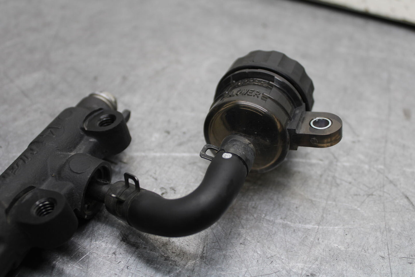 16 KAWASAKI NINJA ZX10R REAR BRAKE MASTER CYLINDER W RESERVOIR 43015-0640 BB650