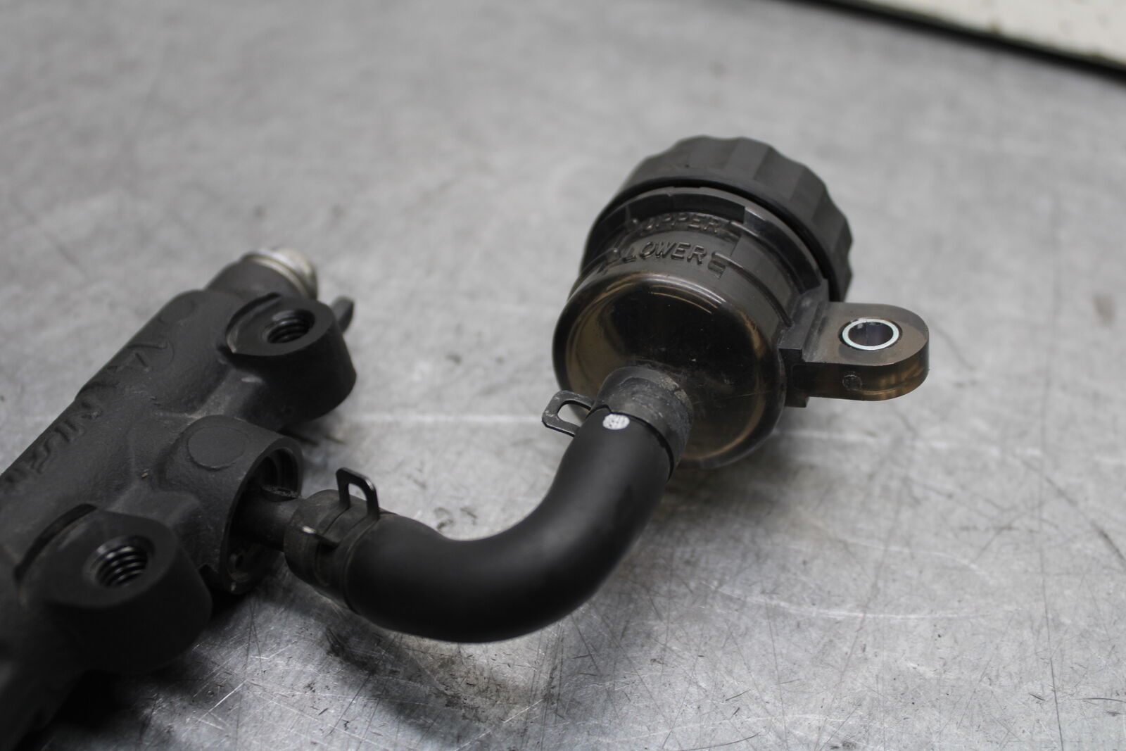 16 KAWASAKI NINJA ZX10R REAR BRAKE MASTER CYLINDER W RESERVOIR 43015-0640 BB650