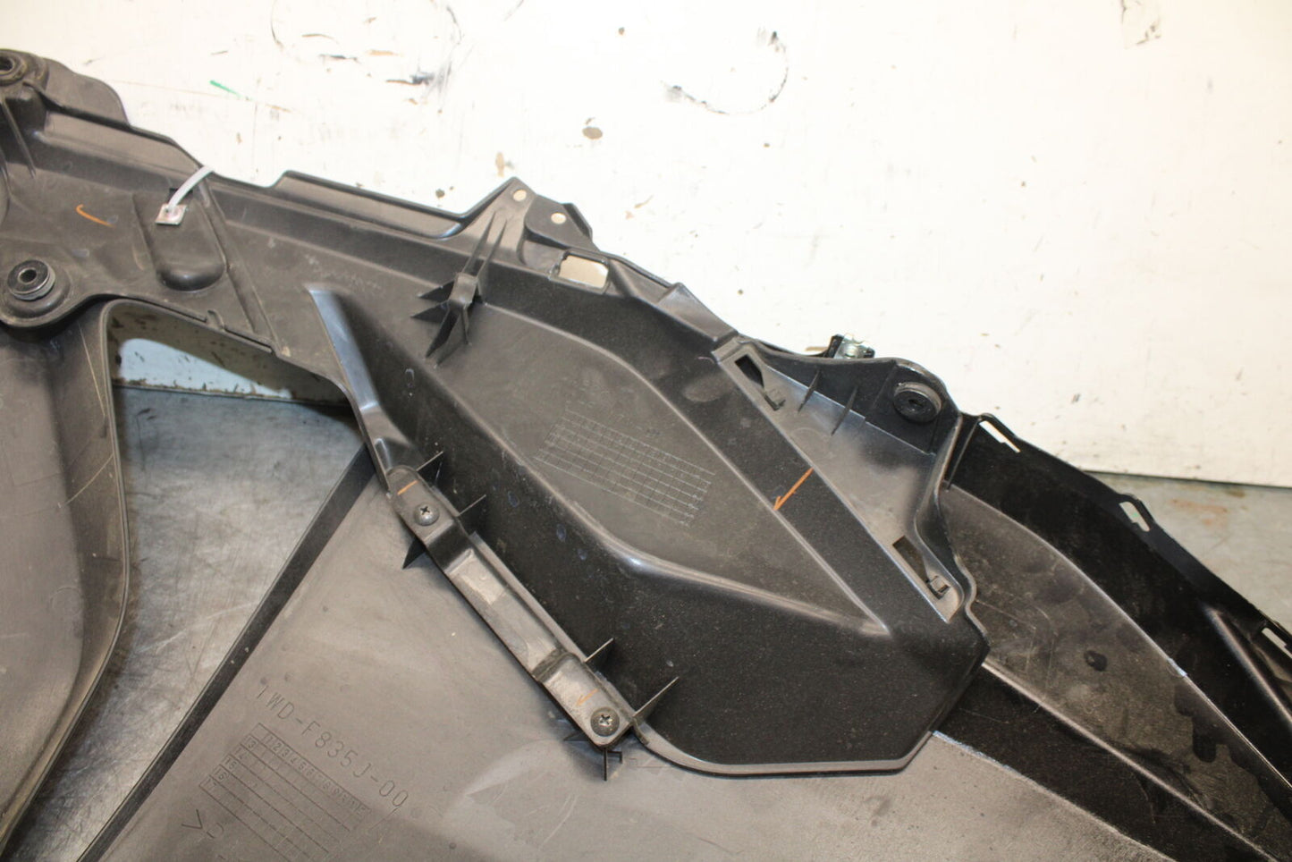 15-17 YAMAHA YZF R3 LEFT LOWER MID UPPER SIDE FAIRING COWL BB526