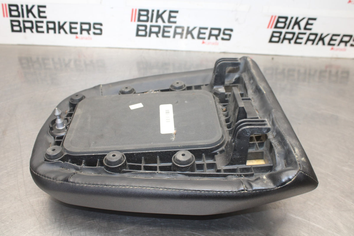 22 HARLEY-DAVIDSON PAN AMERICA 1250 REAR BACK PASSENGER TANDEM SEAT PAD BB910