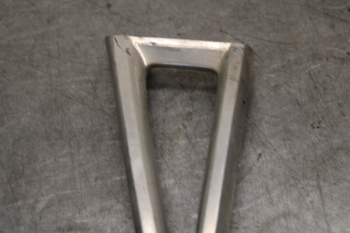 08-09 YAMAHA YZF R6S LEFT REAR BACK PASSENGER PEG  BB690