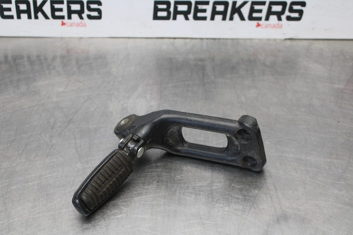 09-17 HARLEY-DAVIDSON V-ROD REAR PASSENGER FOOT STEP PEG SET BB886