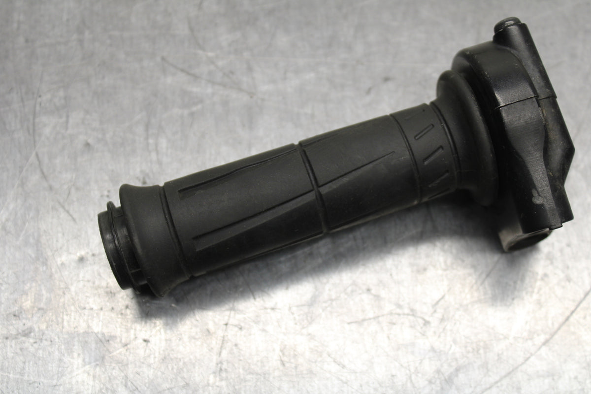 12-13 KAWASAKI Z1000 THROTTLE CABLE LINE HOUSING GUIDE BB743