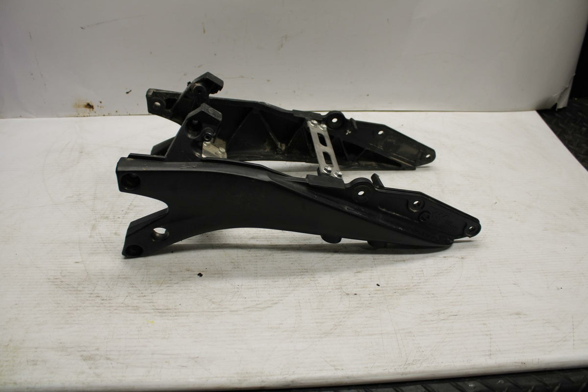 06-07 SUZUKI GSXR600 REAR SUBFRAME BACK SUB FRAME BB289