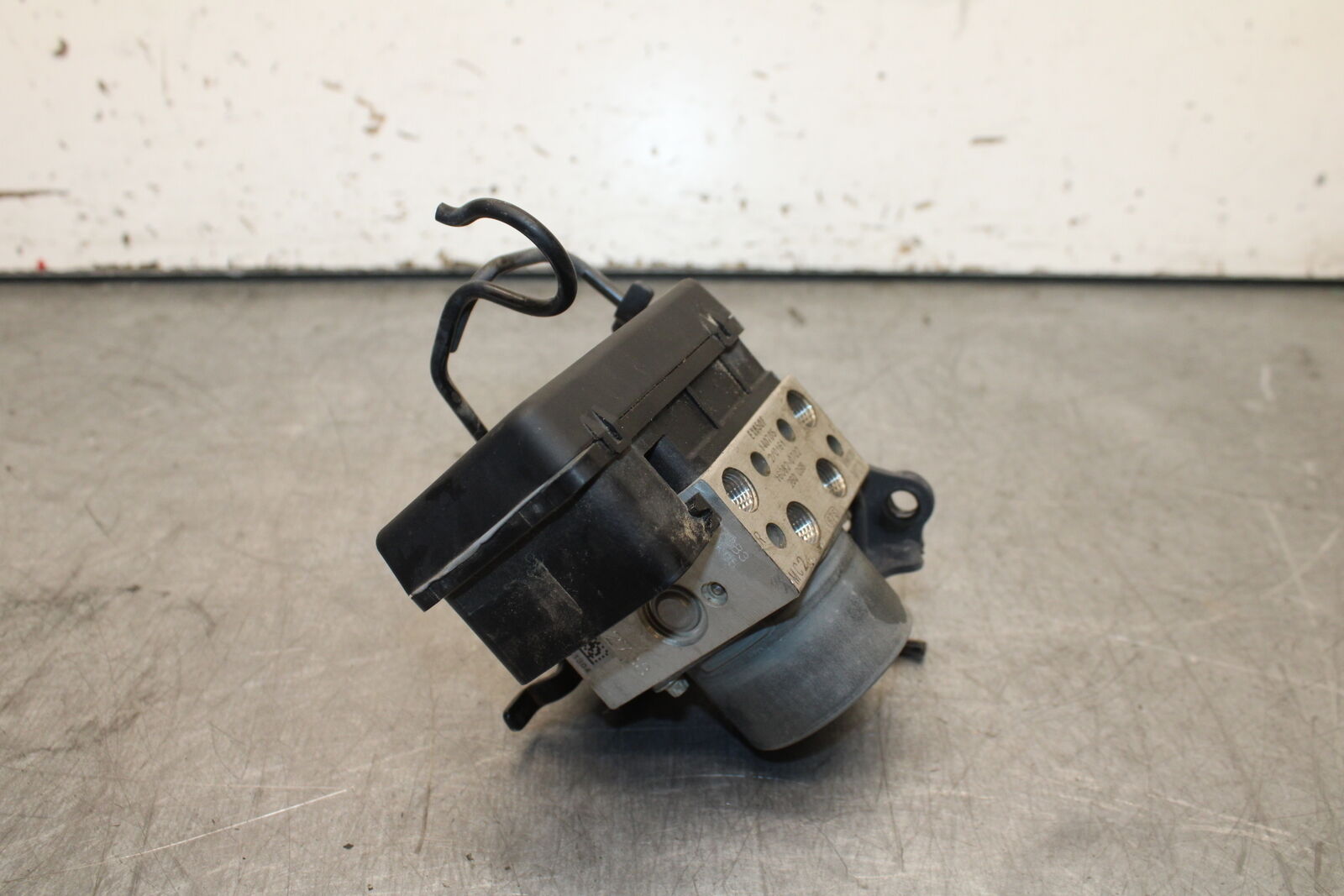 12-17 KAWASAKI ER-6N Z650 ABS PUMP UNIT MODULE BB709