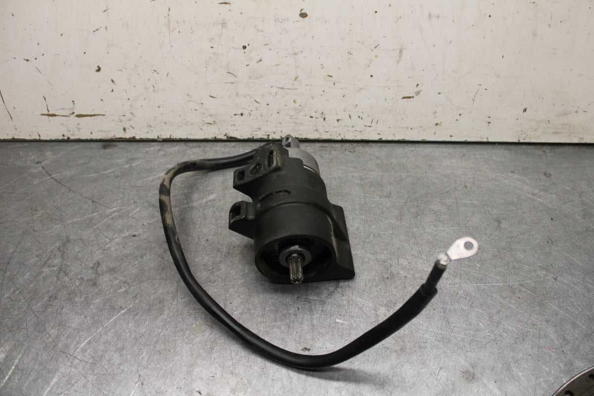 22-24 YAMAHA XSR900 ENGINE STARTING STARTER MOTOR -DC 12V BB683