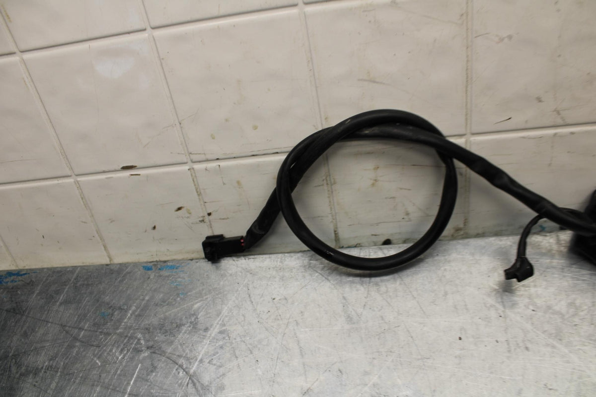14-15 TRIUMPH STREET TRIPLE R RIGHT CLIP ON HANDLE KILL OFF START SWITCH BB441