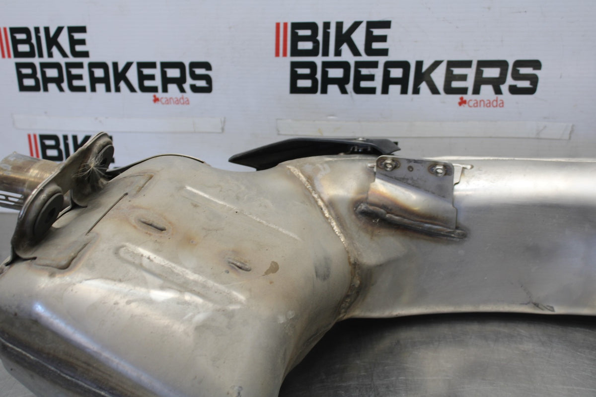 20-23 BMW F900R EXHAUST PIPE MUFFLER SLIP ON CAN SILENCER BB923
