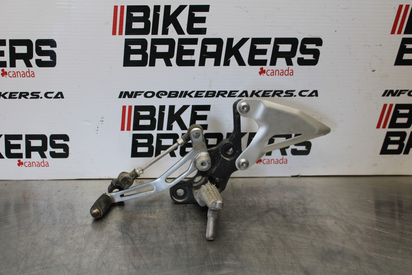 18-23 KAWASAKI NINJA 400 EX400 ABS LEFT REARSET REAR SET FOOT PEG REST BB177