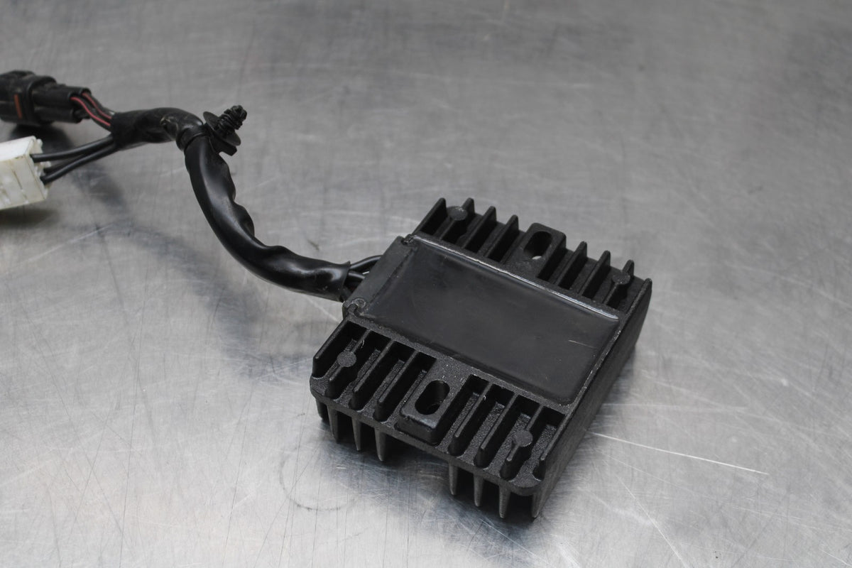 15 SUZUKI GW250F RECTIFIER VOLTAGE REGULATOR BB789