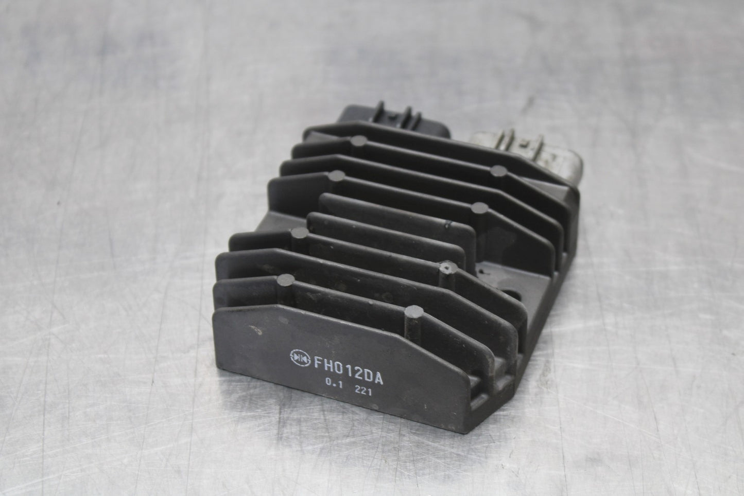 12-14 BMW S1000RR RECTIFIER VOLTAGE REGULATOR BB204