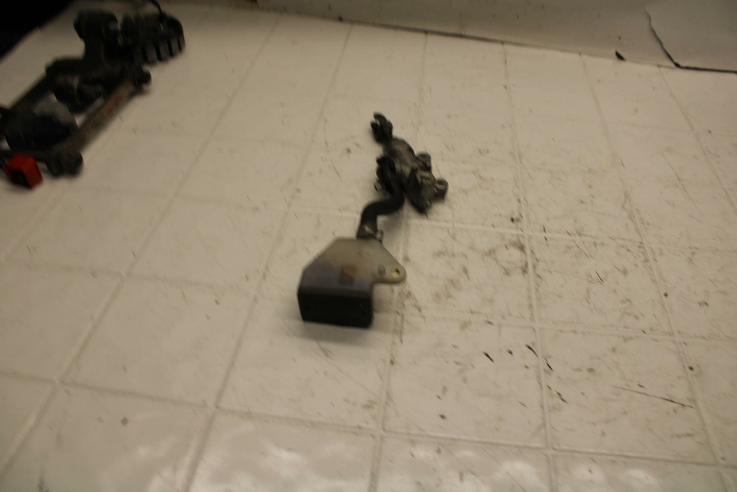04-05 SUZUKI GSXR750 REAR BACK BRAKE MASTER CYLINDER W RESERVOIR BB11