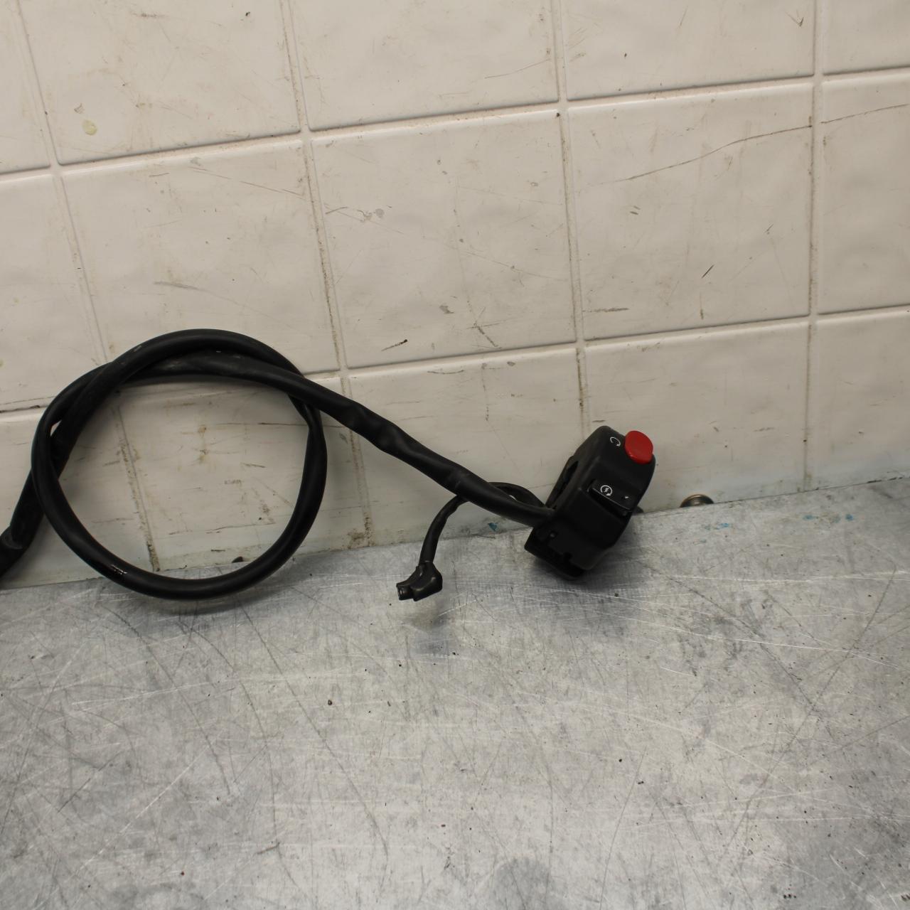 14-15 TRIUMPH STREET TRIPLE R RIGHT CLIP ON HANDLE KILL OFF START SWITCH BB441