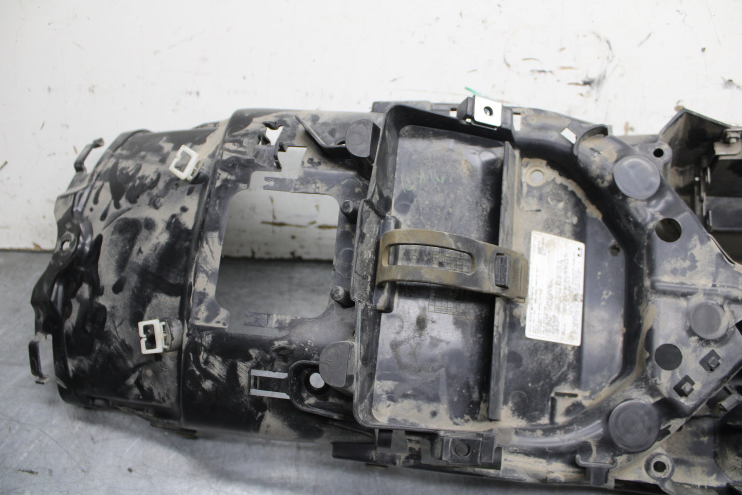 16-17 KAWASAKI VULCAN S 650 EN650 ABS BATTERY TRAY BOX HOLDER BB731