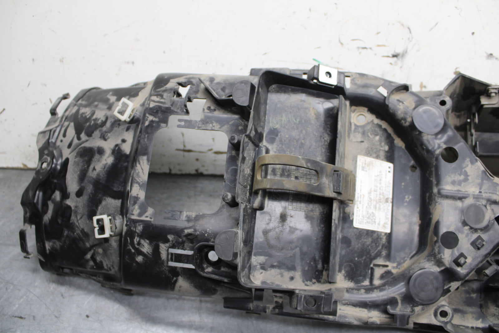 16-17 KAWASAKI VULCAN S 650 EN650 ABS BATTERY TRAY BOX HOLDER BB731