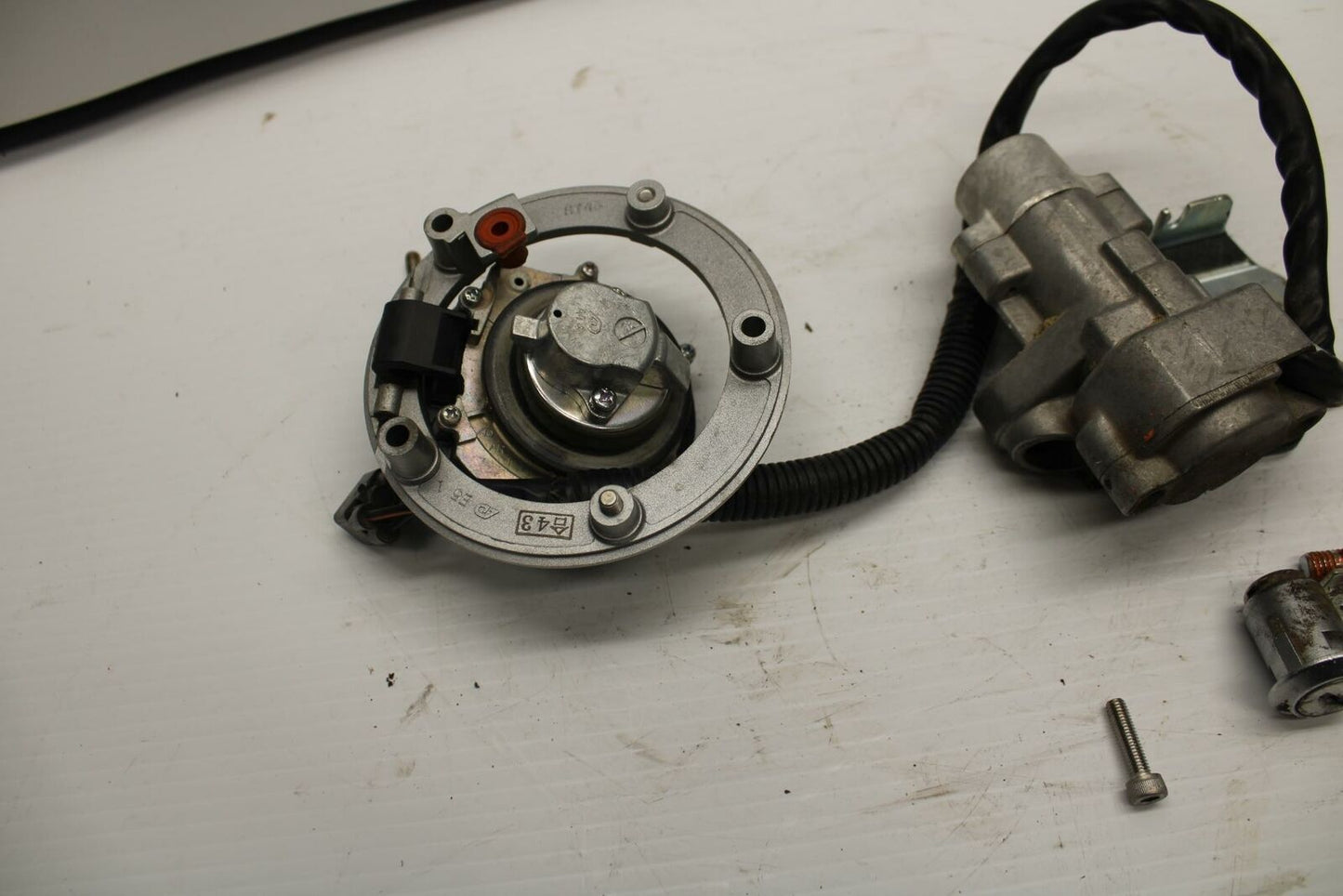13-16 SUZUKI BANDIT 1250S  IGNITION LOCK KEY SET W/ GAS CAP AND SEAT LOCK BB238