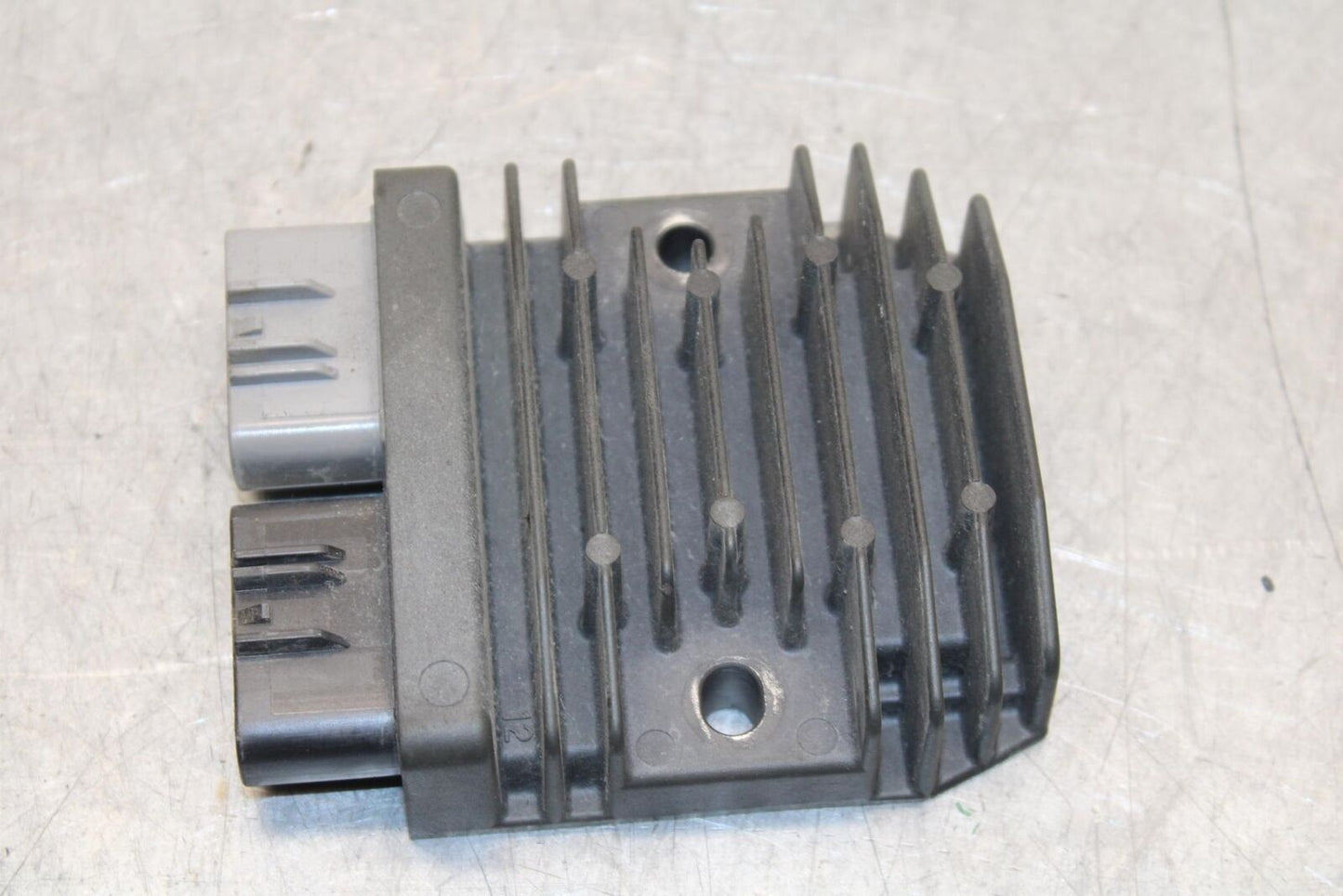2012 Yamaha FZ8 RECTIFIER VOLTAGE REGULATOR BB550